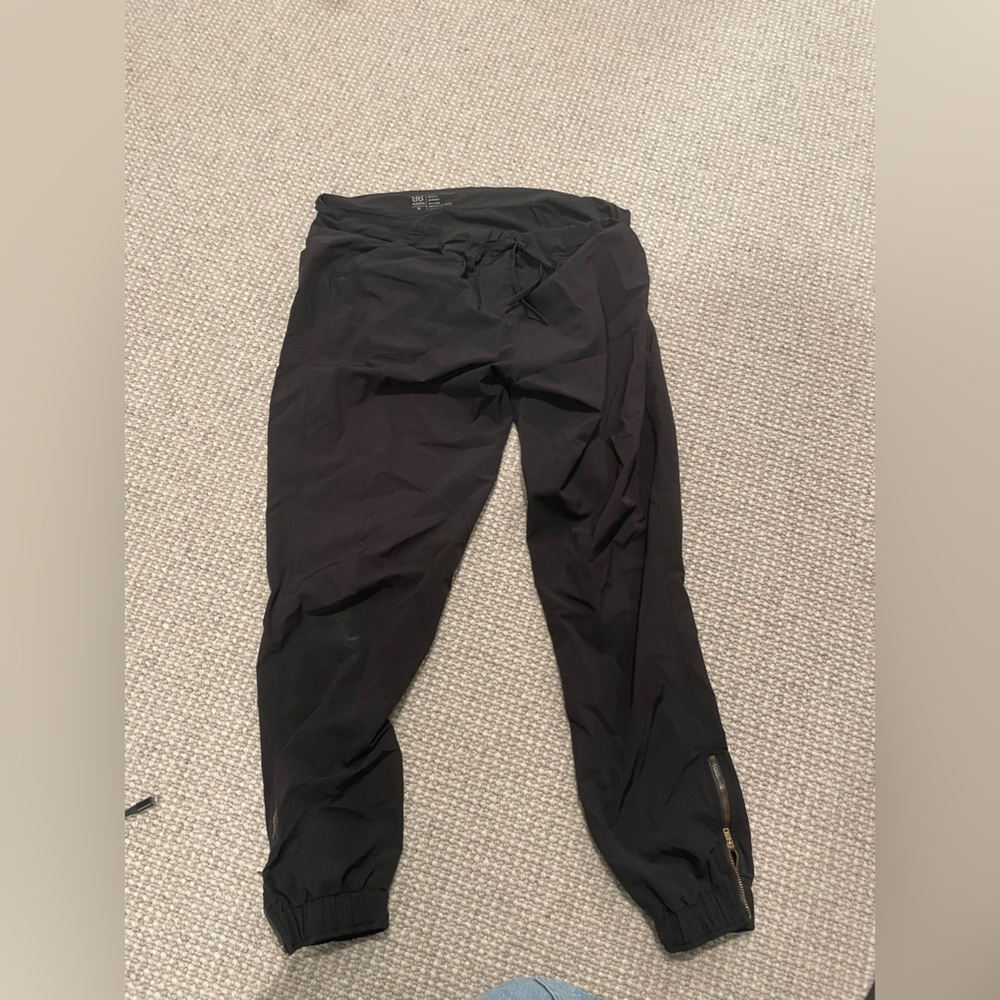 Albion Fit Women’s Black Jetsetter in medium